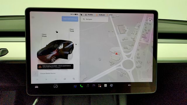 2023 Tesla Model Y Long Range AWD w/ White & Black Premium Interior - 23041706 - 22