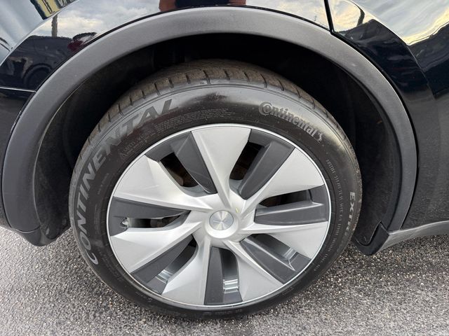 2023 Tesla Model Y **MODEL Y LONG RANGE AWD**THIRD ROW SEATING**7 PASSENGERS** - 23017913 - 33