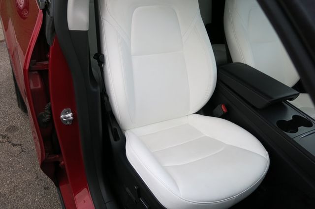 2023 Tesla Model Y Performance AWD - 22998733 - 41