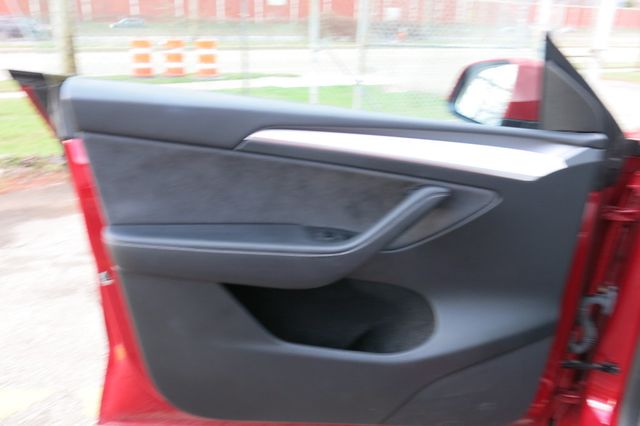 2023 Tesla Model Y Performance AWD - 22998733 - 46