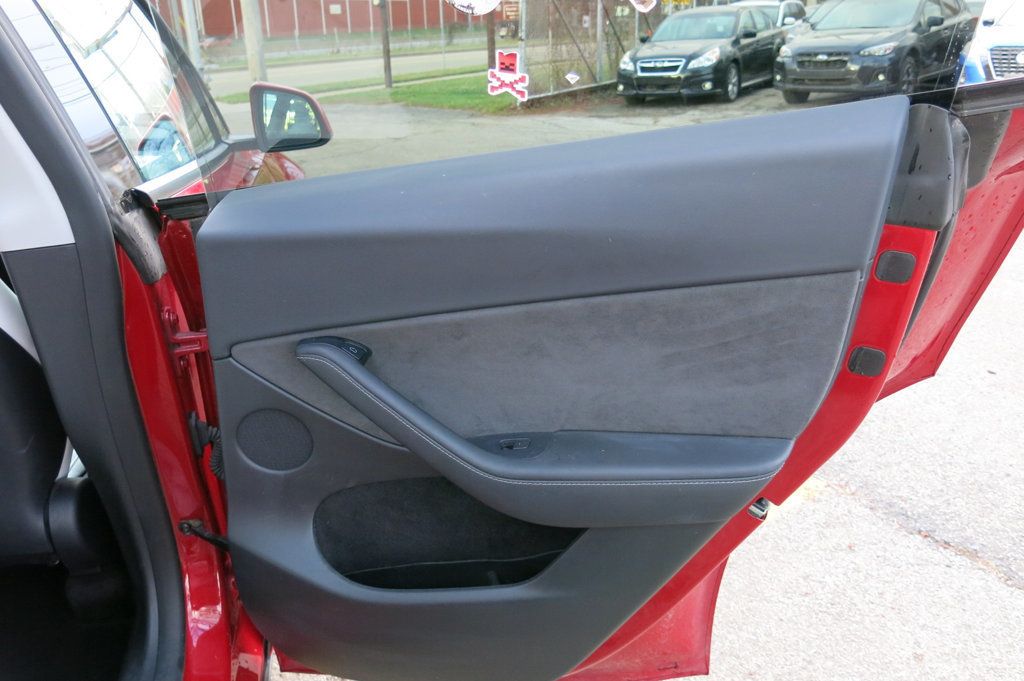 2023 Tesla Model Y Performance AWD - 22998733 - 49