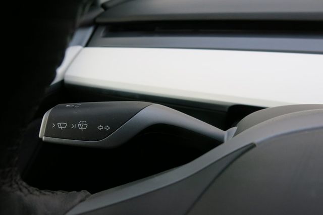 2023 Tesla Model Y Performance AWD - 22998733 - 58