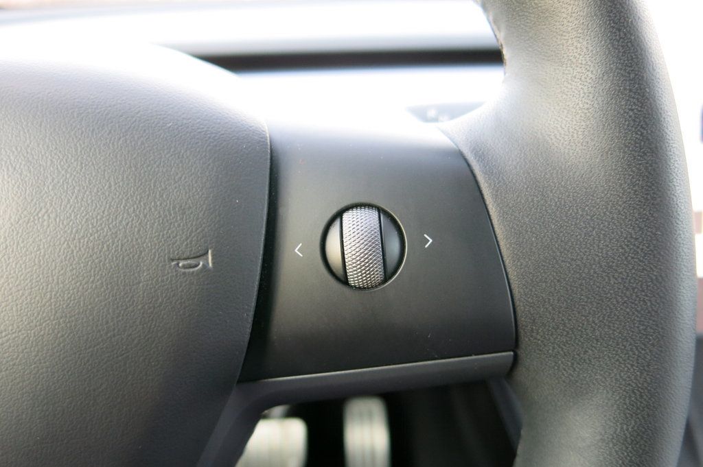 2023 Tesla Model Y Performance AWD - 22998733 - 61