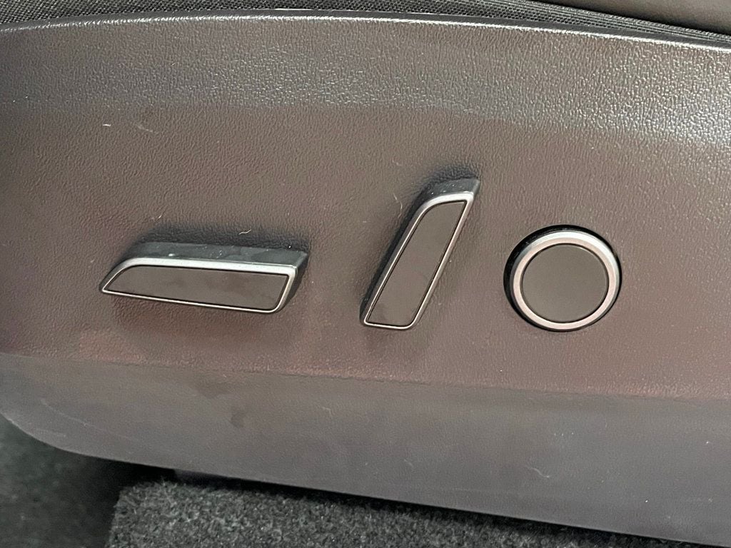 2023 Tesla Model Y Performance AWD - 22938154 - 13