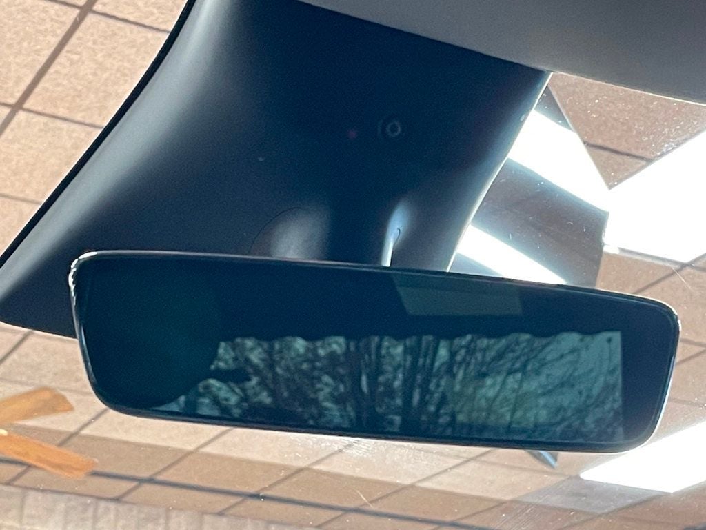 2023 Tesla Model Y Performance AWD - 22938154 - 45