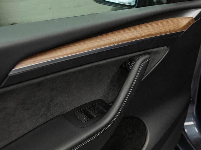 2023 Tesla Model Y Performance AWD - 22958678 - 27