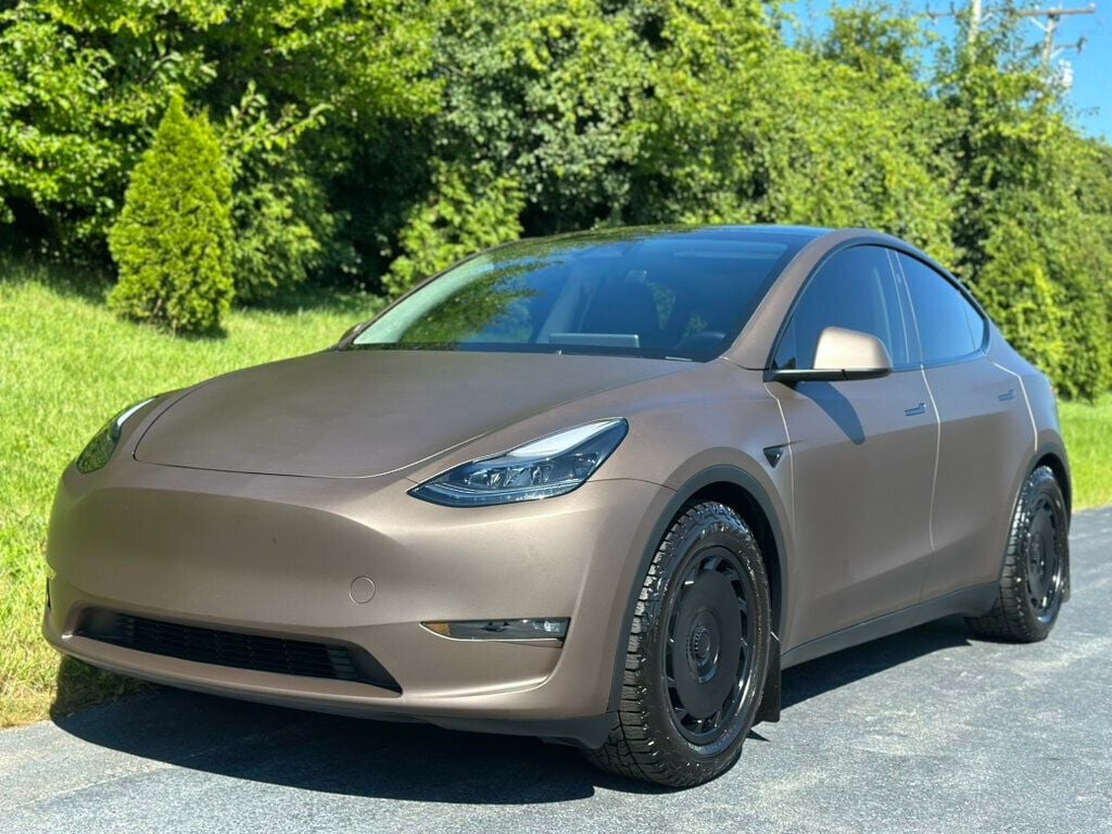 2023 Tesla Model Y Performance photo 2