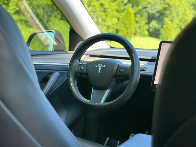 2023 Tesla Model Y Performance AWD - 22906726 - 27