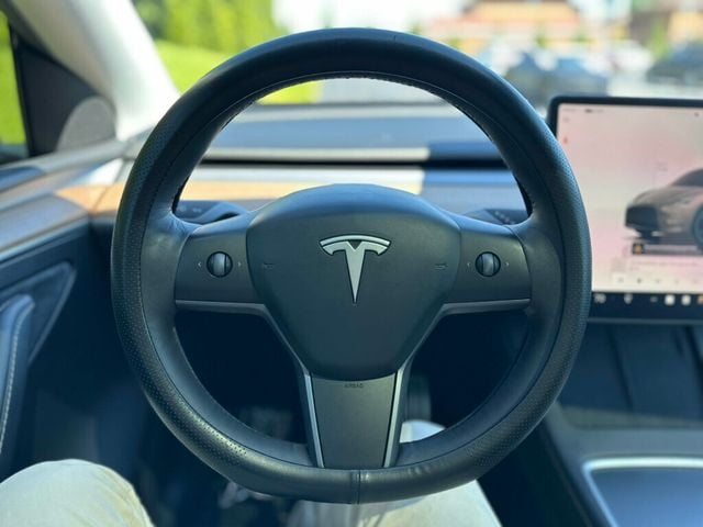 2023 Tesla Model Y Performance AWD - 22906726 - 28