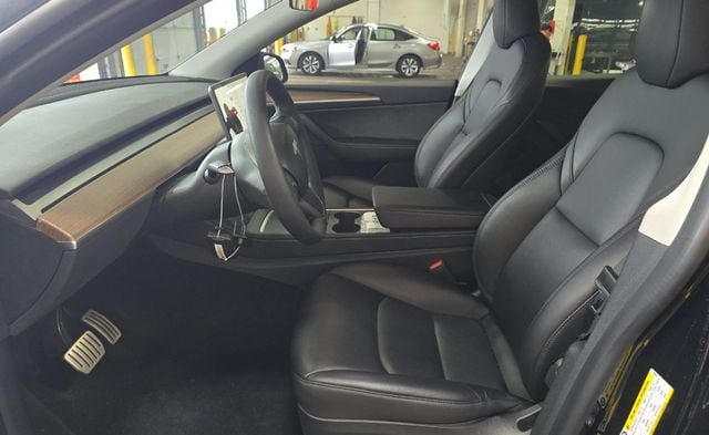 2023 Tesla Model Y Performance AWD - 22933673 - 4