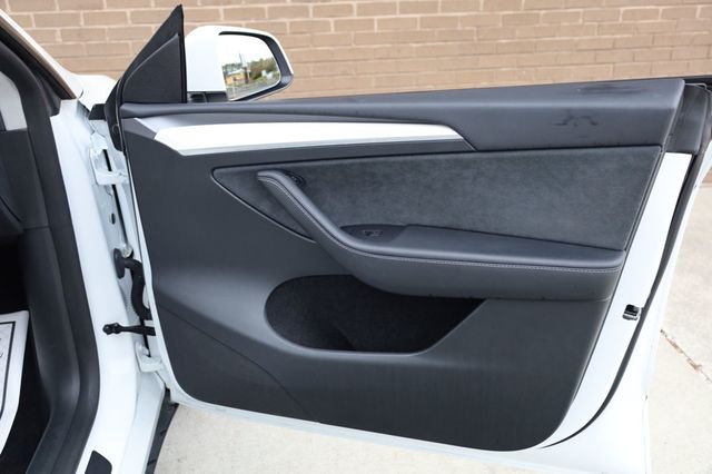 2023 Tesla Model Y Performance AWD - 22935954 - 25