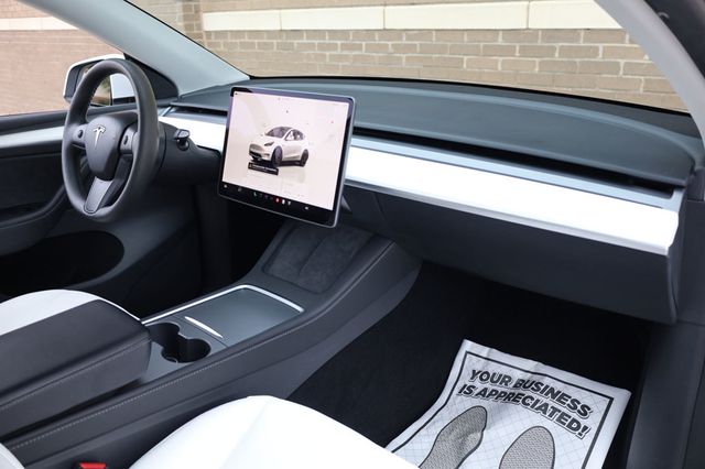 2023 Tesla Model Y Performance AWD - 22935954 - 26