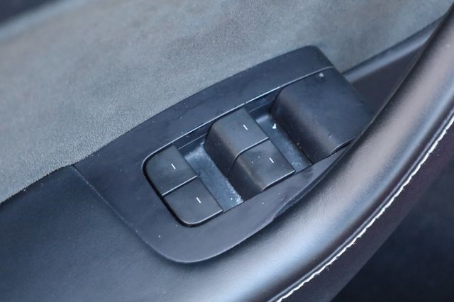 2023 Tesla Model Y Performance AWD - 22969222 - 28