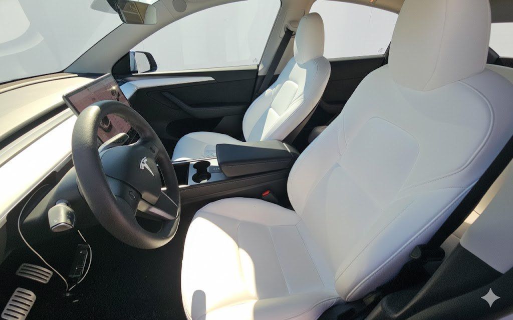 2023 Tesla Model Y Performance AWD - 22935513 - 8