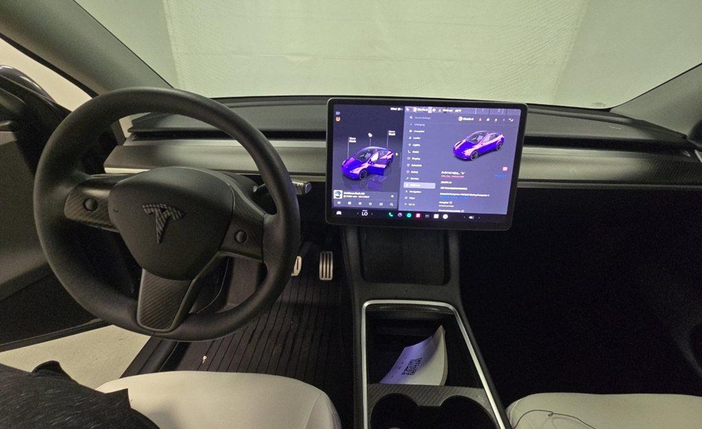 2023 Tesla Model Y Performance AWD - 22945034 - 10