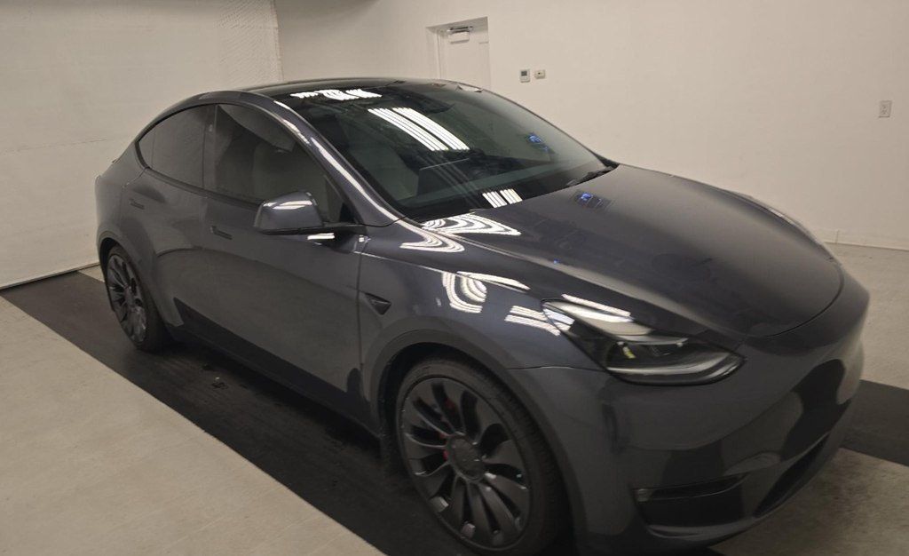 2023 Tesla Model Y Performance AWD - 22945034 - 2