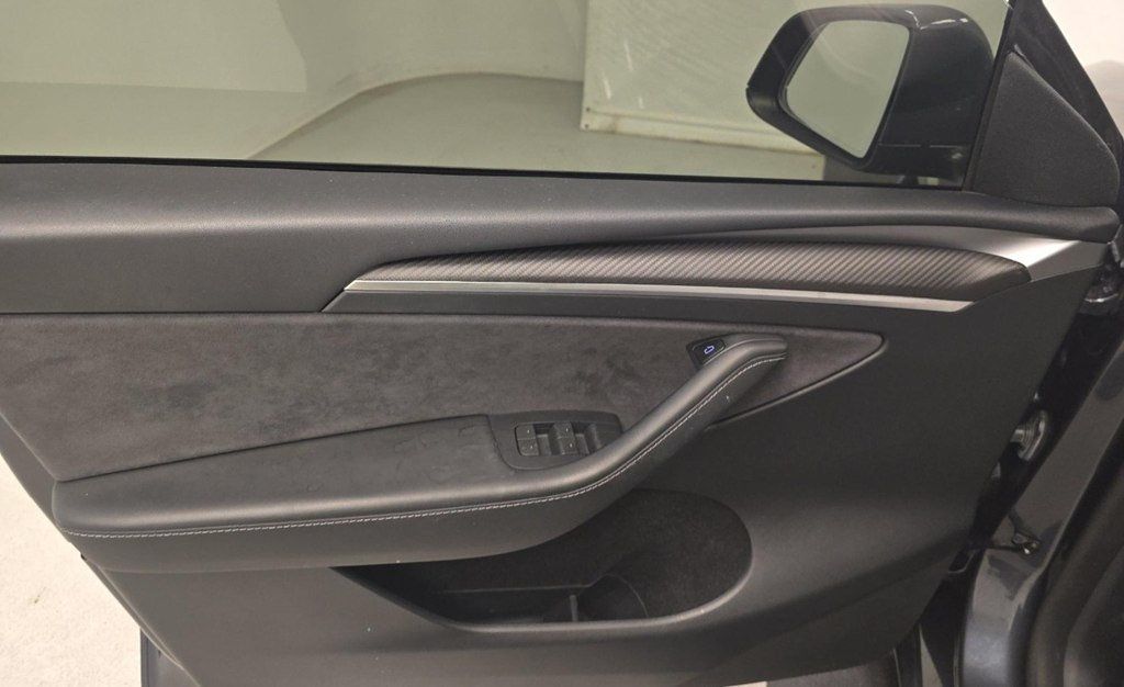 2023 Tesla Model Y Performance AWD - 22945034 - 8