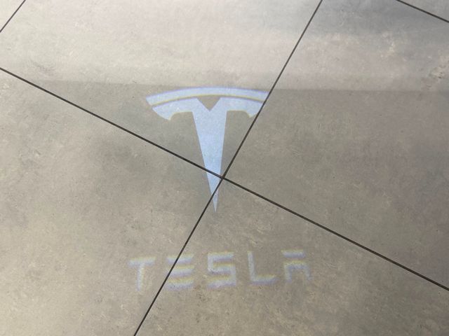 2023 Tesla Model Y Performance AWD - 23018421 - 18