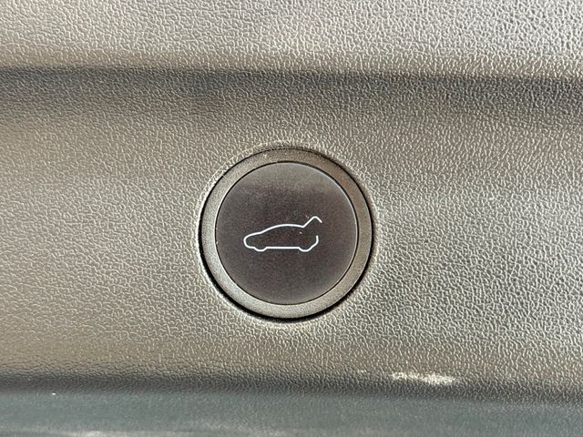 2023 Tesla Model Y Performance AWD - 23018421 - 36