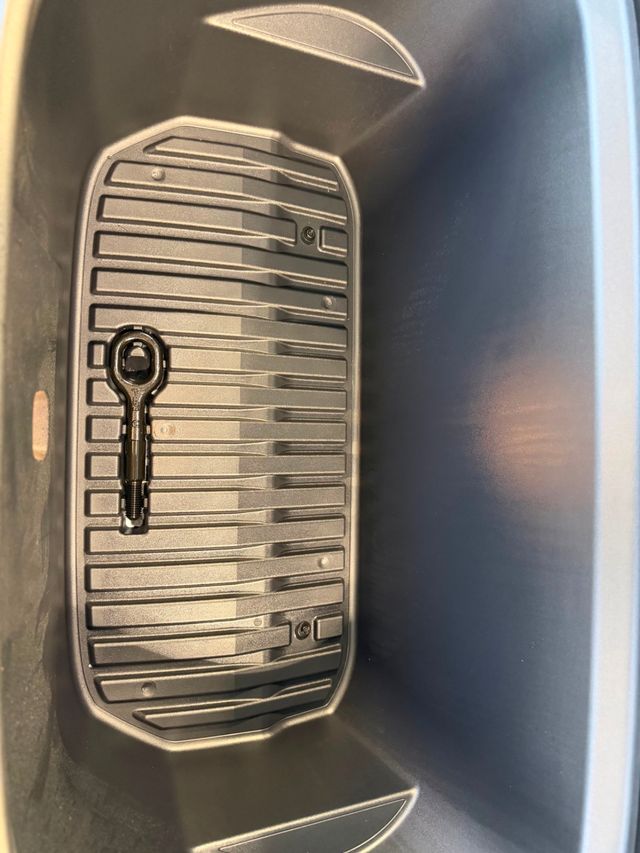 2023 Tesla Model Y Performance AWD - 23018421 - 37