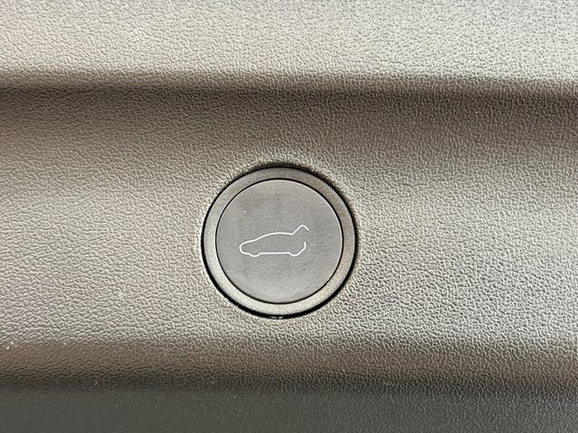 2023 Tesla Model Y Performance AWD - 23088819 - 35