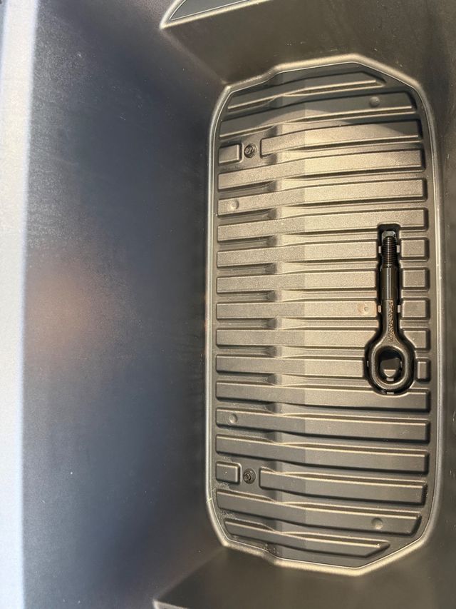 2023 Tesla Model Y Performance AWD - 23088819 - 36
