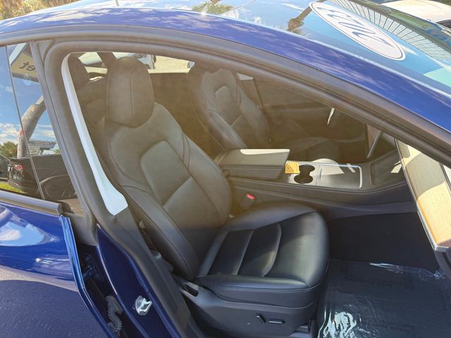 2023 Tesla Model Y Performance AWD - 22924133 - 32