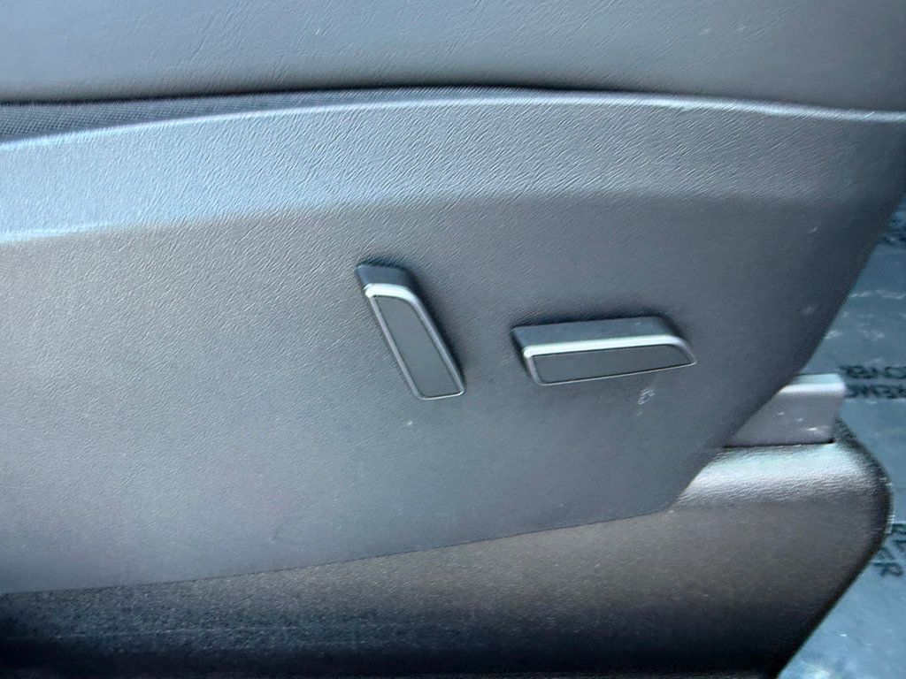 2023 Tesla Model Y Performance AWD - 22924133 - 34
