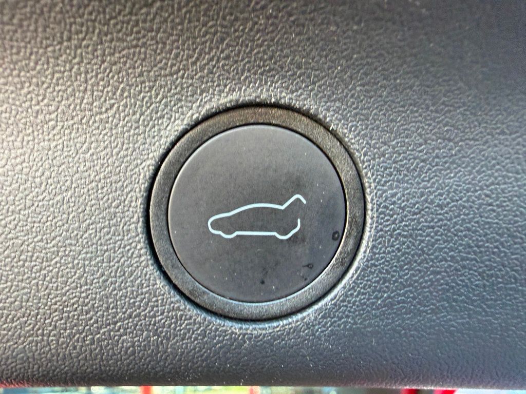 2023 Tesla Model Y Performance AWD - 22924822 - 28