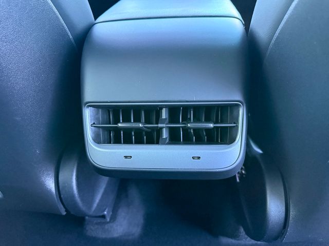 2023 Tesla Model Y Performance AWD - 22924822 - 30