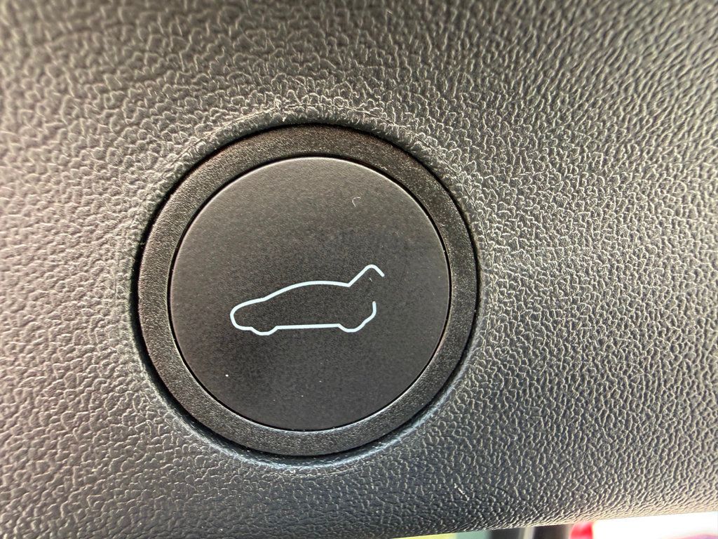 2023 Tesla Model Y Performance AWD - 22983582 - 24