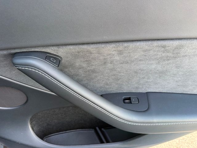 2023 Tesla Model Y Performance AWD - 22983582 - 27