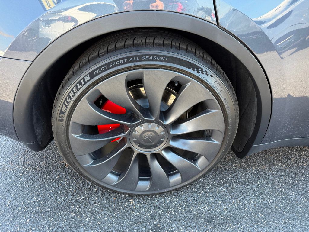 2023 Tesla Model Y Performance AWD - 22983582 - 32