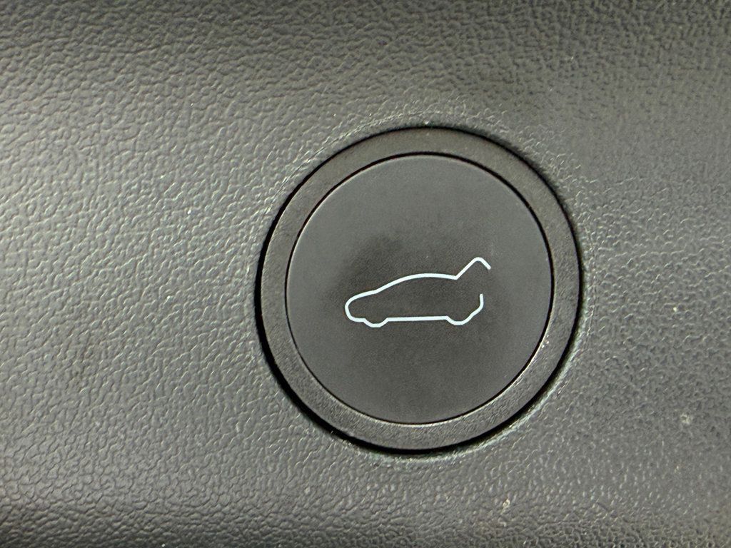 2023 Tesla Model Y Performance AWD - 23043359 - 27