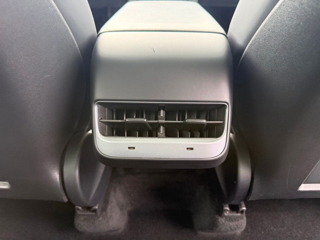2023 Tesla Model Y Performance AWD - 23043359 - 29