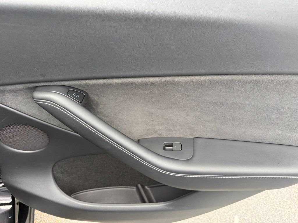 2023 Tesla Model Y Performance AWD - 23043359 - 30