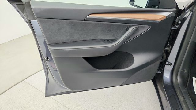 2023 Tesla Model Y Performance AWD - 22942108 - 10