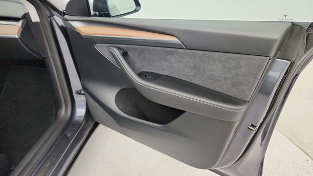 2023 Tesla Model Y Performance AWD - 22942108 - 30