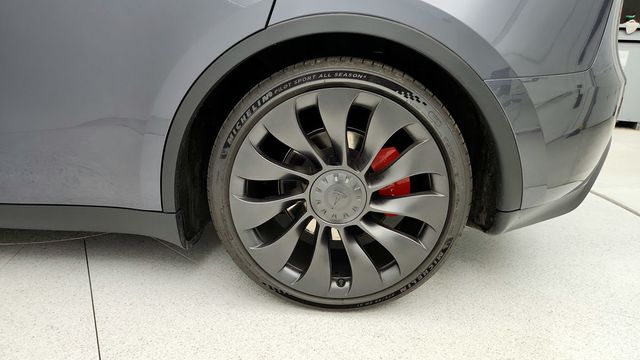 2023 Tesla Model Y Performance AWD - 22942108 - 8