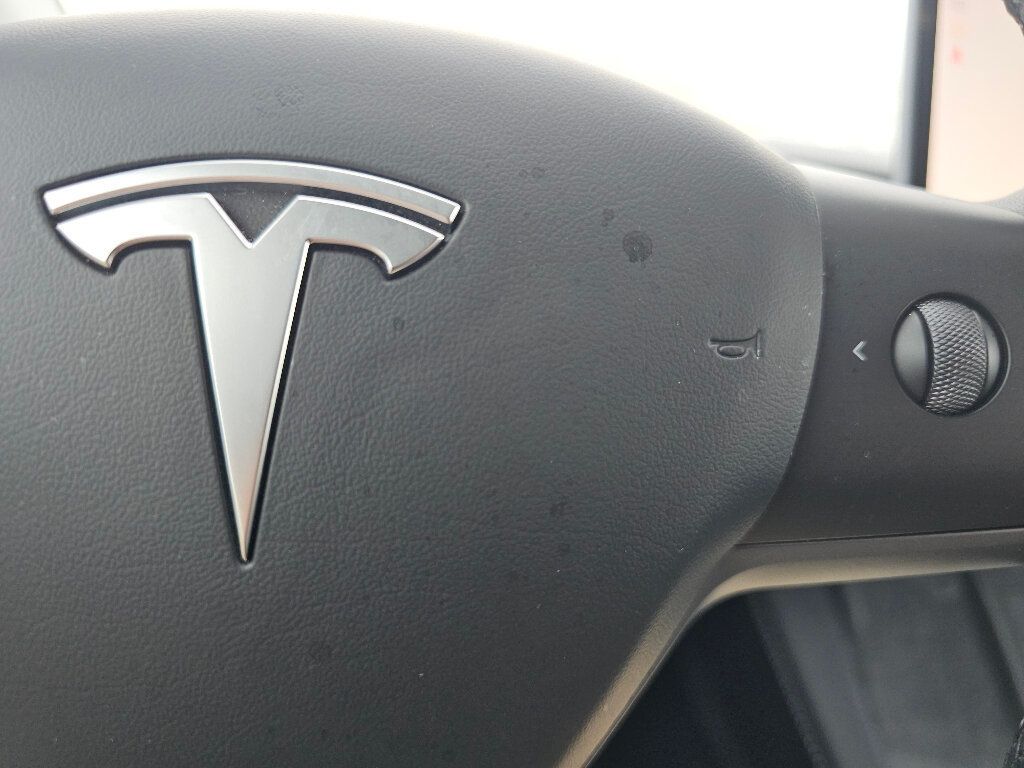2023 Tesla Model Y Performance AWD - 22954701 - 25