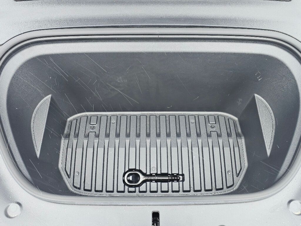 2023 Tesla Model Y Performance AWD - 22954701 - 30