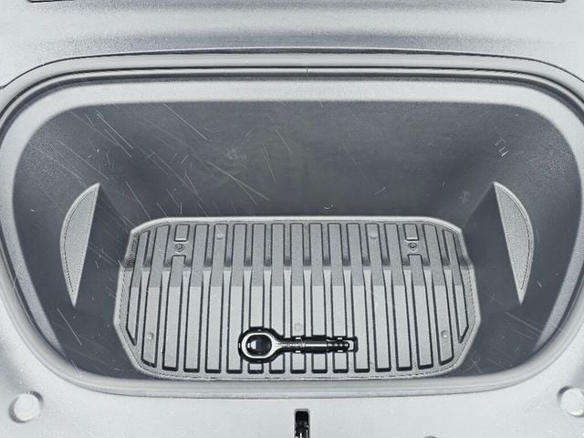 2023 Tesla Model Y Performance AWD - 22954701 - 30