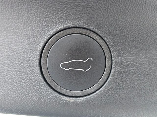 2023 Tesla Model Y Performance AWD - 22954701 - 32