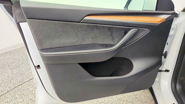 2023 Tesla Model Y Performance AWD w/ 21'' Wheels & Track-Ready Acceleration - 22997970 - 10