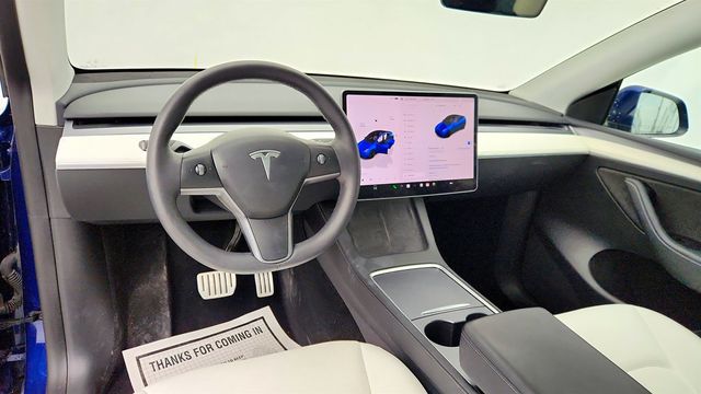 2023 Tesla Model Y Performance AWD with White & Black Premium Interior - 22973232 - 11