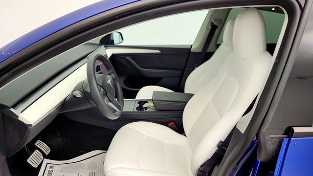2023 Tesla Model Y Performance AWD with White & Black Premium Interior - 22973232 - 23