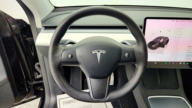 2023 Tesla Model Y Performance AWD w/ White & Black Premium Interior - 23000718 - 12