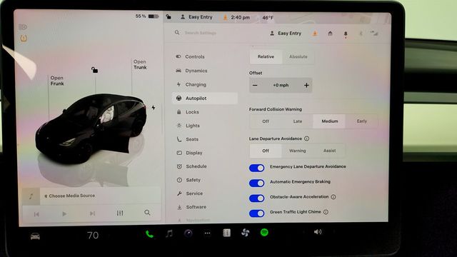 2023 Tesla Model Y Performance AWD w/ White & Black Premium Interior - 23000718 - 19
