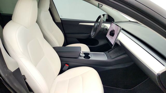 2023 Tesla Model Y Performance AWD w/ White & Black Premium Interior - 23000718 - 27
