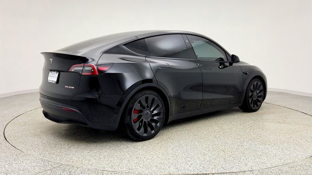 2023 Tesla Model Y Performance AWD w/ White & Black Premium Interior - 23000718 - 4